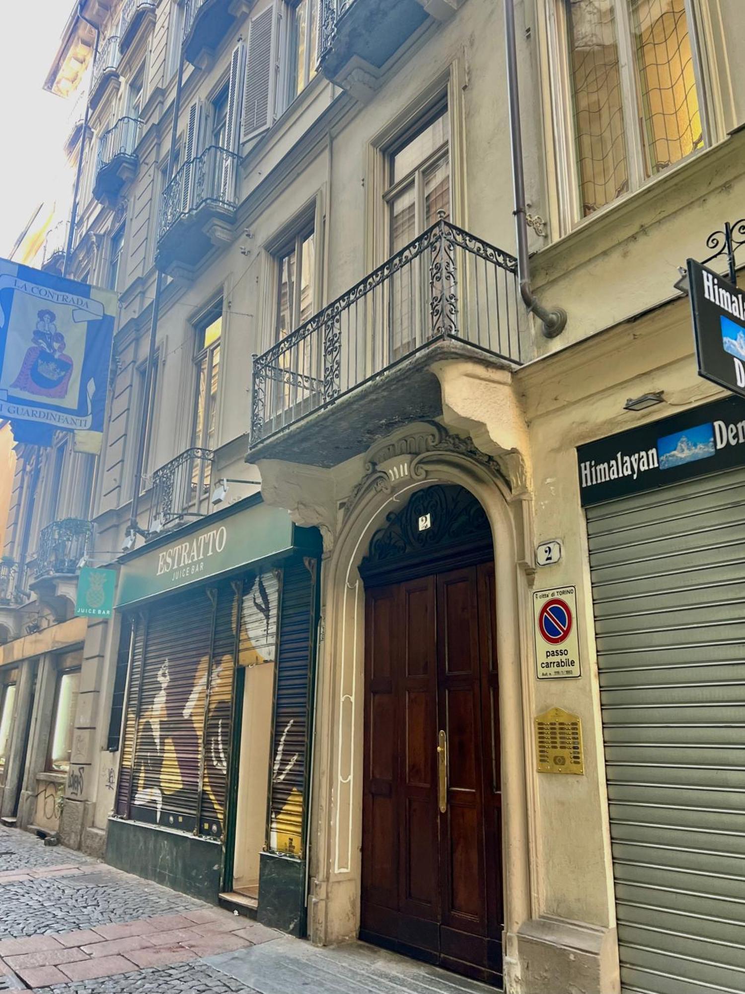 Acadamis -Il Rifugio Dei Mercanti- Piazza Castello Turyn Zewnętrze zdjęcie